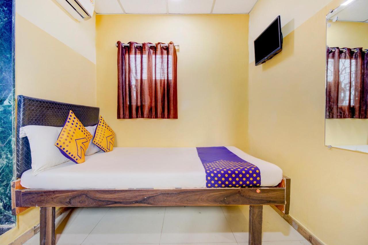 OYO 70661 Hotel Al Makkah Managed By Hotel Paris Mumbai  Buitenkant foto